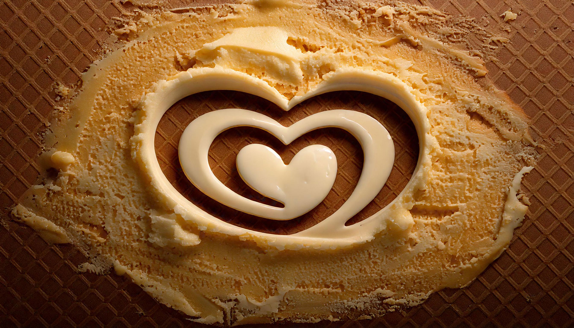 Firefly-concept-ice-cream,-it-should-look-an-ice-cream-texture-with-the-engraved-32760